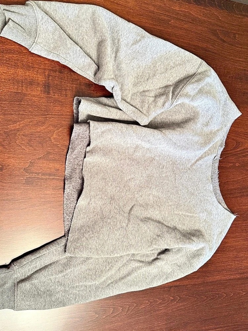 Gray Short Sleeve Top Like New